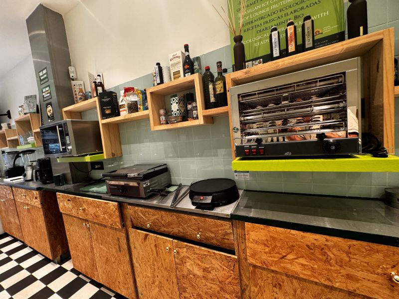 -EN TRASPASO- Restaurante/Bar en Av. España