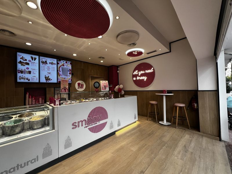 Ice cream shop in Av. San Jaume, Santa Eularia