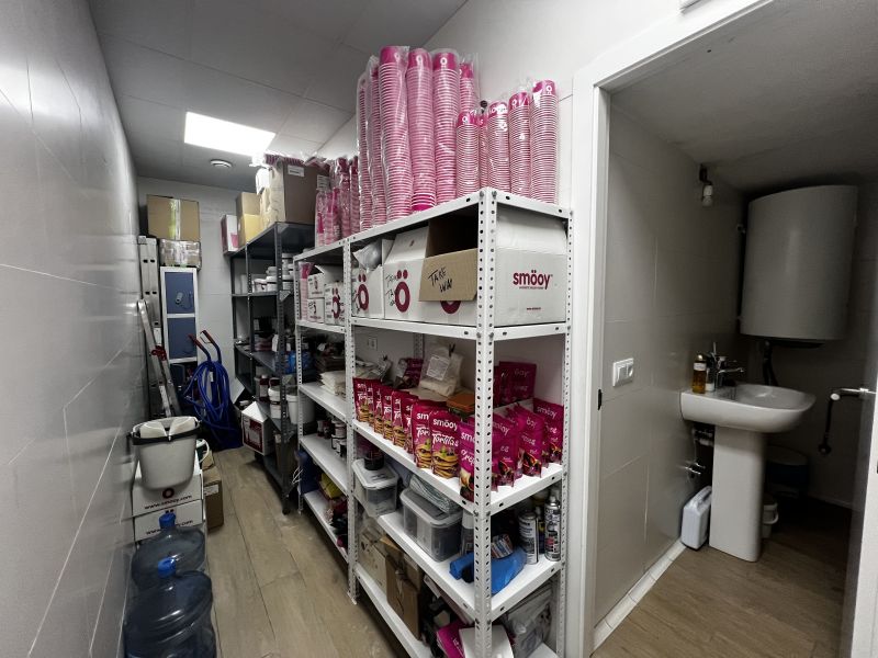 Ice cream shop in Av. San Jaume, Santa Eularia