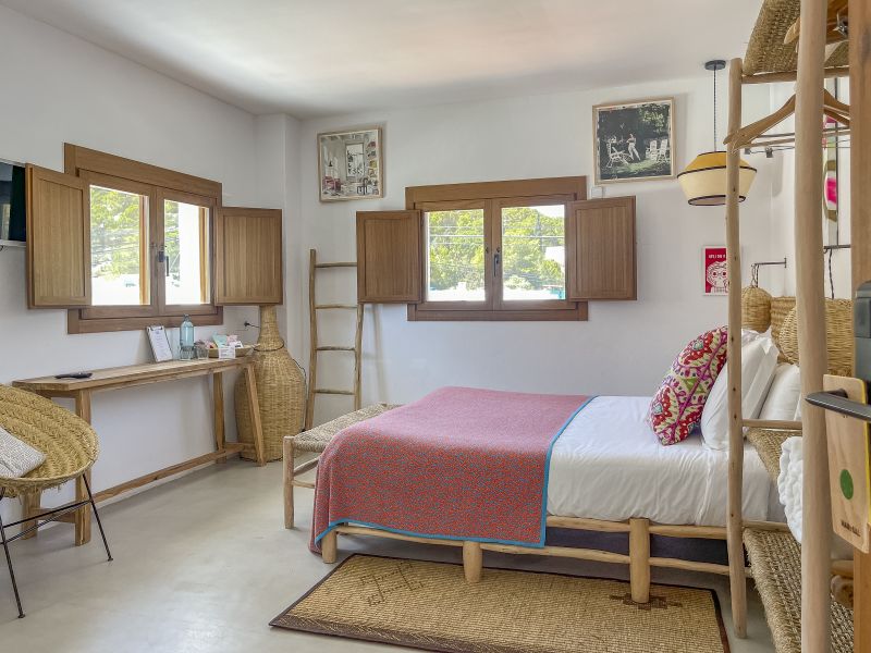 Boutique hotel  + Restaurante con amplio parking privado