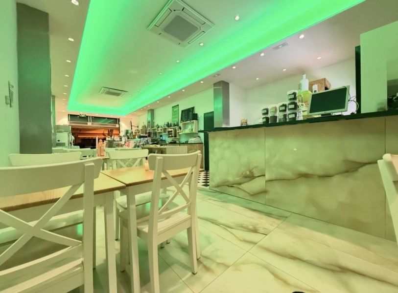 -EN TRASPASO- Restaurante/Bar en Av. España