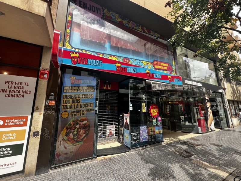 Restaurante en Avenida d'Espanya