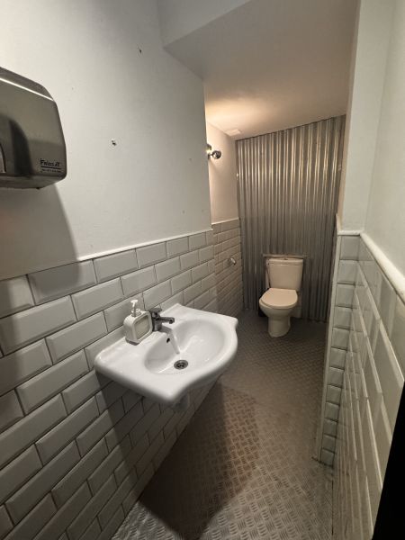 -EN ALQUILER- Restaurante en calle General Prim (San Antonio)