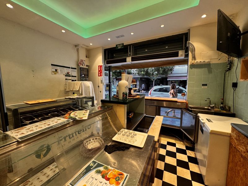 -EN TRASPASO- Restaurante/Bar en Av. España