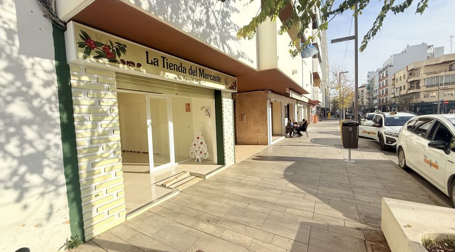 Local comercial con cuarto frio en Is. Macabich