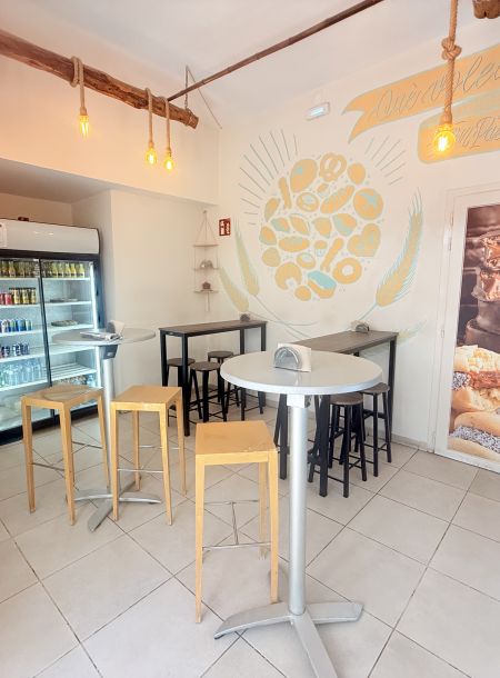 Takeaway Bakery-Pastry Business on Calle Soledad