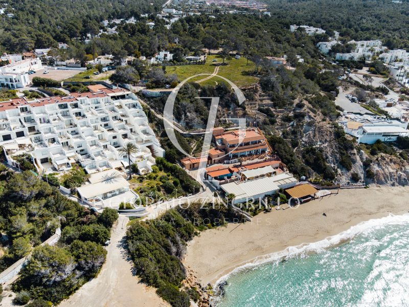 -EN VENTA- RESTAURANTE EN PRIMERA LINEA MAR CALA TARIDA