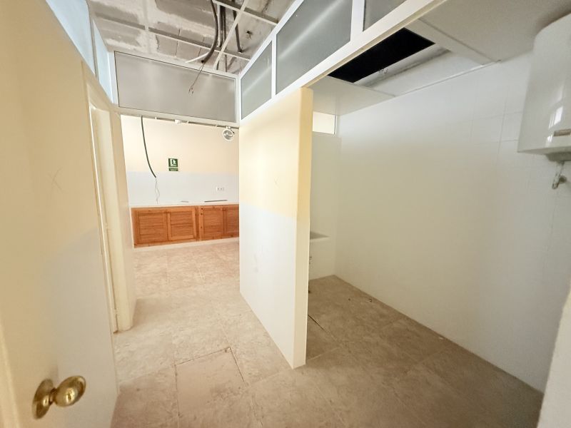 Local comercial vista mar