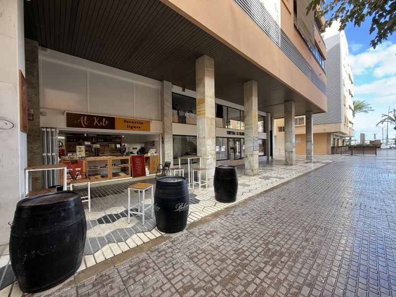 Pizzeria in calle Felip II