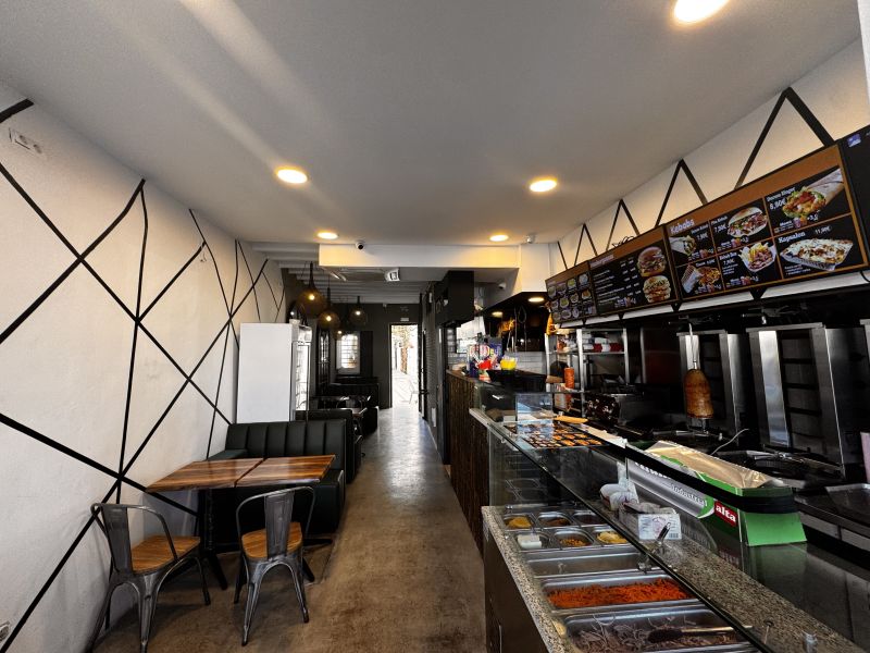 -EN TRASPASO- Local en Av. Andanes (primera linea puerto)