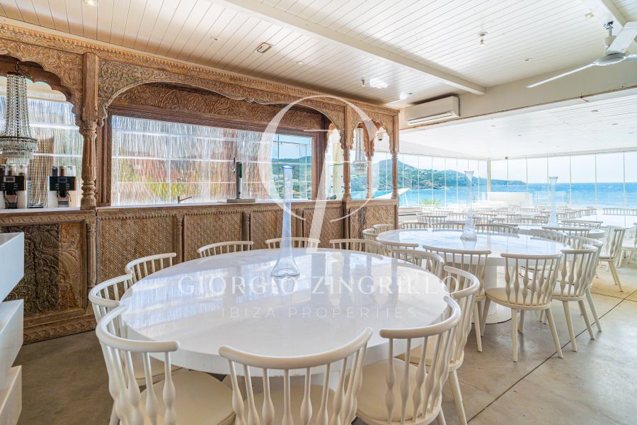-EN VENTA- RESTAURANTE EN PRIMERA LINEA MAR CALA TARIDA