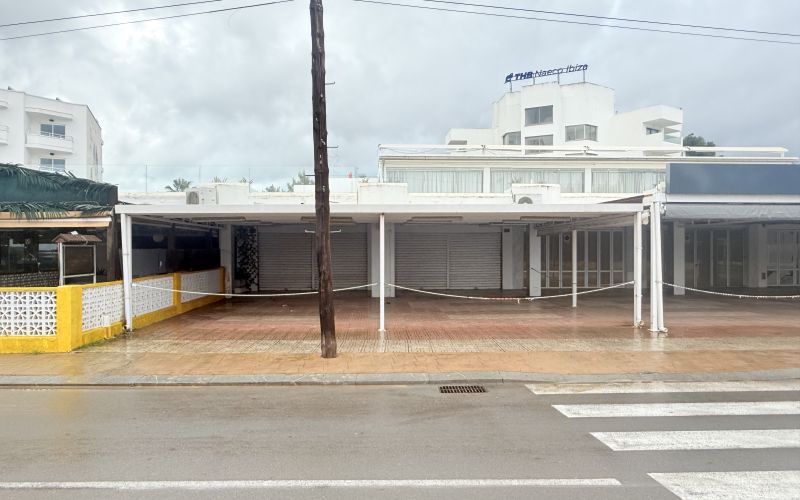 Local comercial en cala de Bou