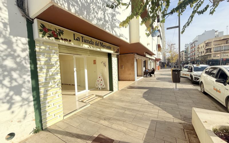 Local comercial con cuarto frio en Is. Macabich