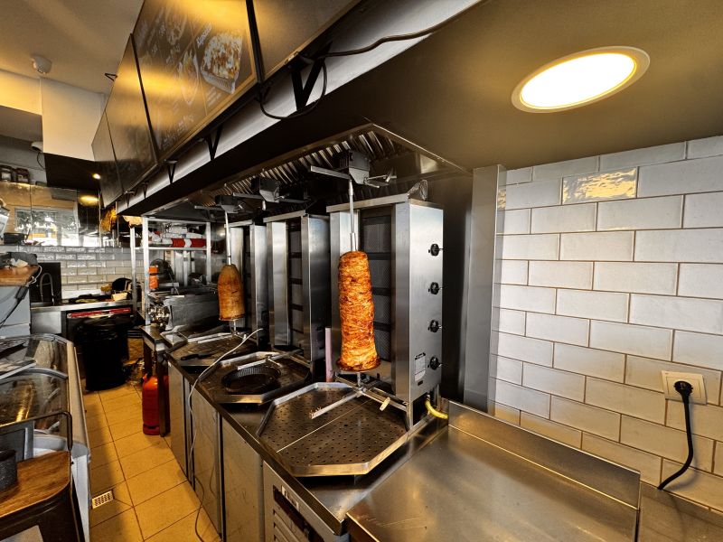 -EN TRASPASO- Local en Av. Andanes (primera linea puerto)