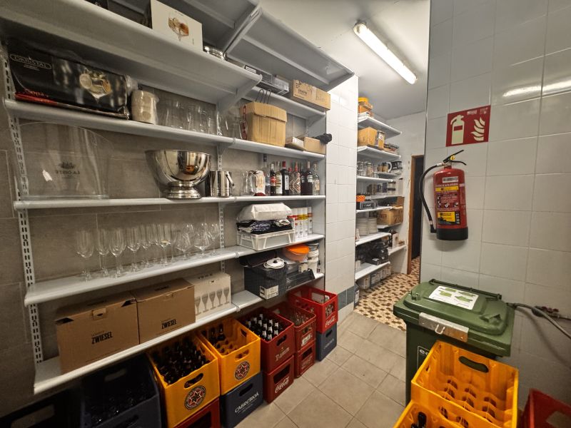 -EN TRASPASO- Cafe concierto en Vicent Orvay y Serra