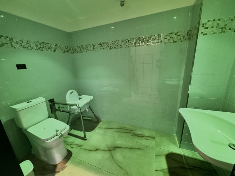 -EN TRASPASO- Restaurante/Bar en Av. España