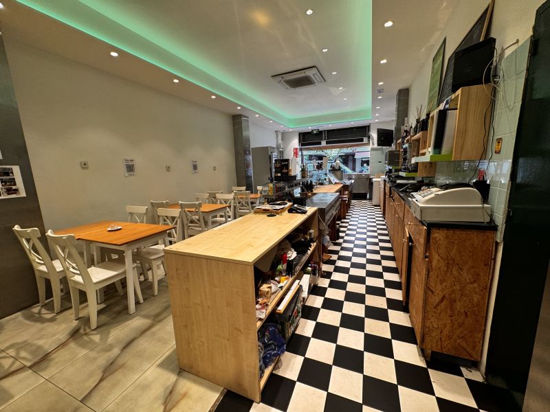 -EN TRASPASO- Restaurante/Bar en Av. España