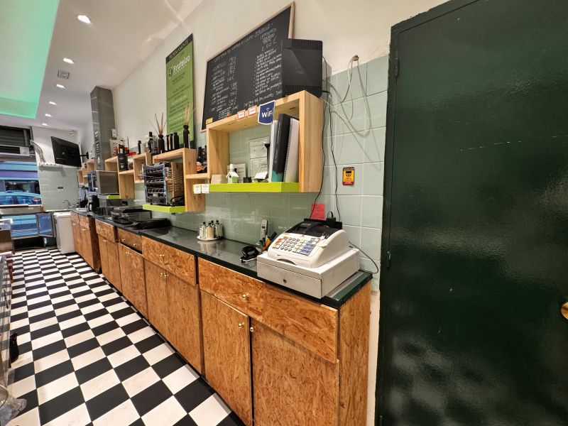 -EN TRASPASO- Restaurante/Bar en Av. España