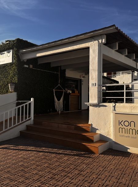 -ON SALE/ON RENT- Premises with bar restaurant licence in calle Valencia