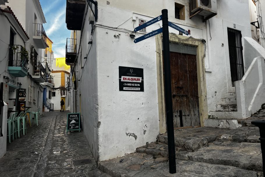 Premises in Calle de la Virgen, Ibiza port