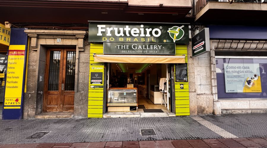 -EN TRASPASO- Restaurante/Bar en Av. España