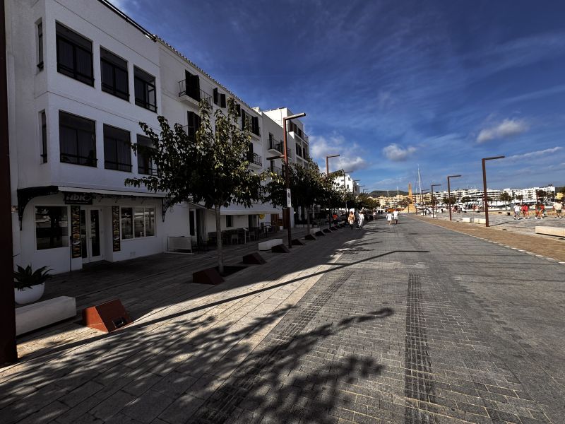 -EN TRASPASO- Local en Av. Andanes (primera linea puerto)