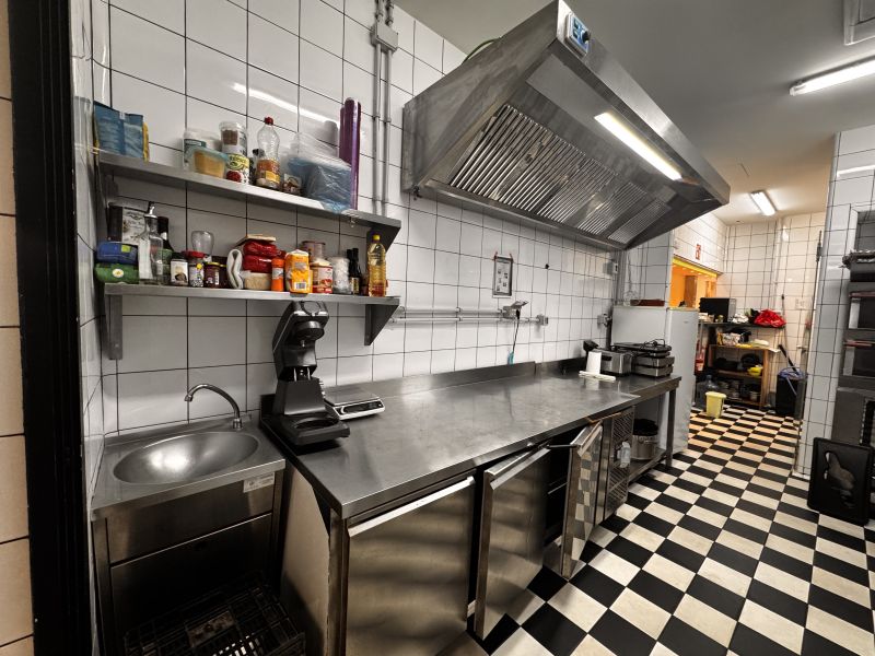 -EN TRASPASO- Restaurante/Bar en Av. España