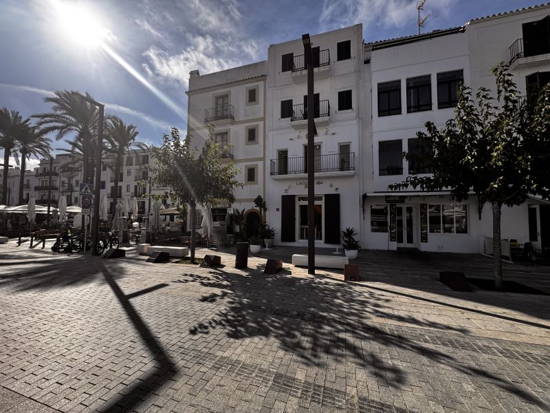 -EN TRASPASO- Local en Av. Andanes (primera linea puerto)