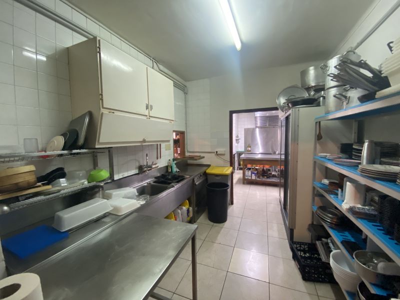 -EN TRASPASO- Bar restaurante en calle Bisbe Abad y Lasierra