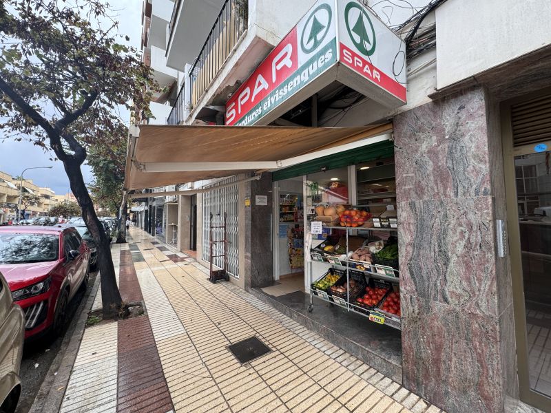 Supermercado en Av. España