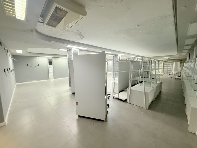 Local comercial en cala de Bou