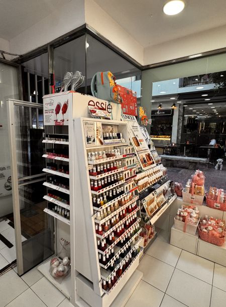 -TRANSFER LEASE- Premises in pasaje Metge Antoni Serra