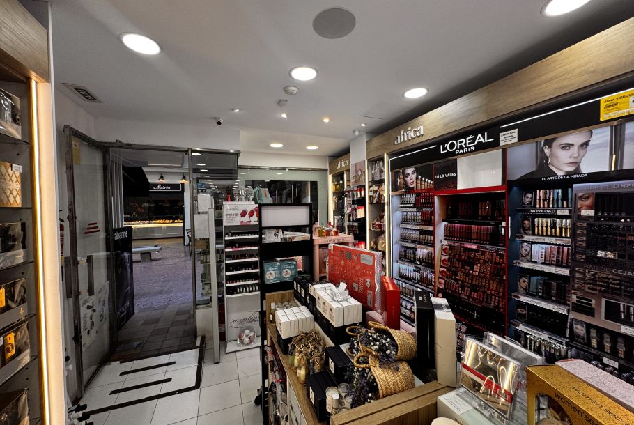 -TRANSFER LEASE- Premises in pasaje Metge Antoni Serra