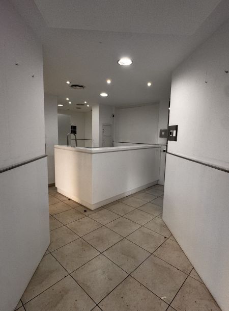 -ON RENT- PREMISES IN IGNACIO WALLIS