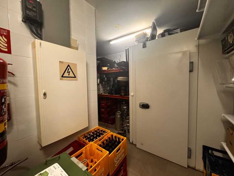 -EN TRASPASO- Cafe concierto en Vicent Orvay y Serra