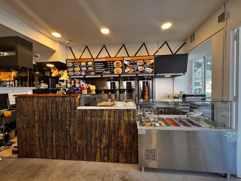 -EN TRASPASO- Local en Av. Andanes (primera linea puerto)