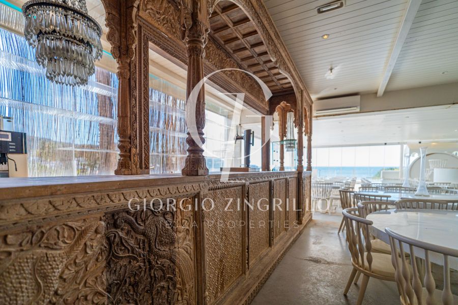 -EN VENTA- RESTAURANTE EN PRIMERA LINEA MAR CALA TARIDA