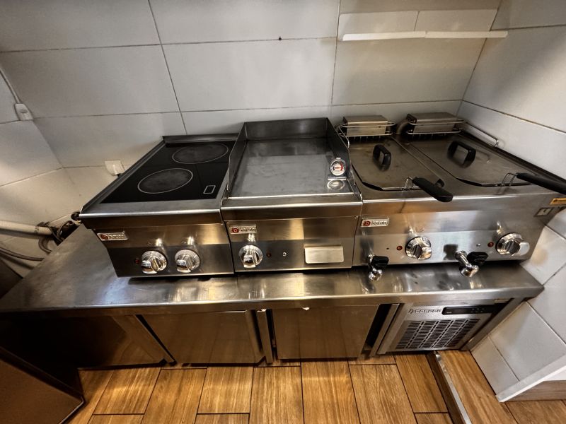 -EN ALQUILER/EN VENTA- Bar-Restaurante en Port des Torrets (Playa)