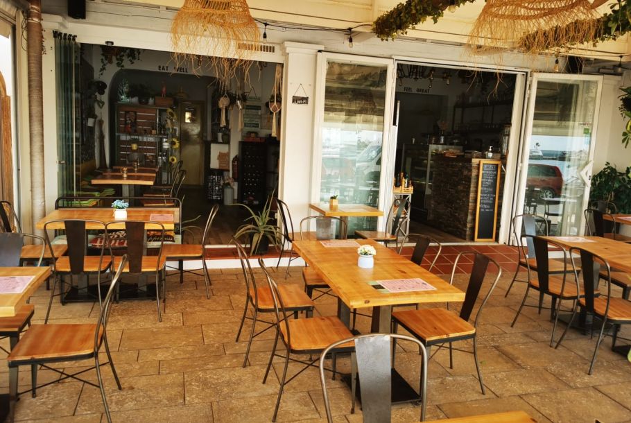 Restaurant in the Marina of Santa Eularia