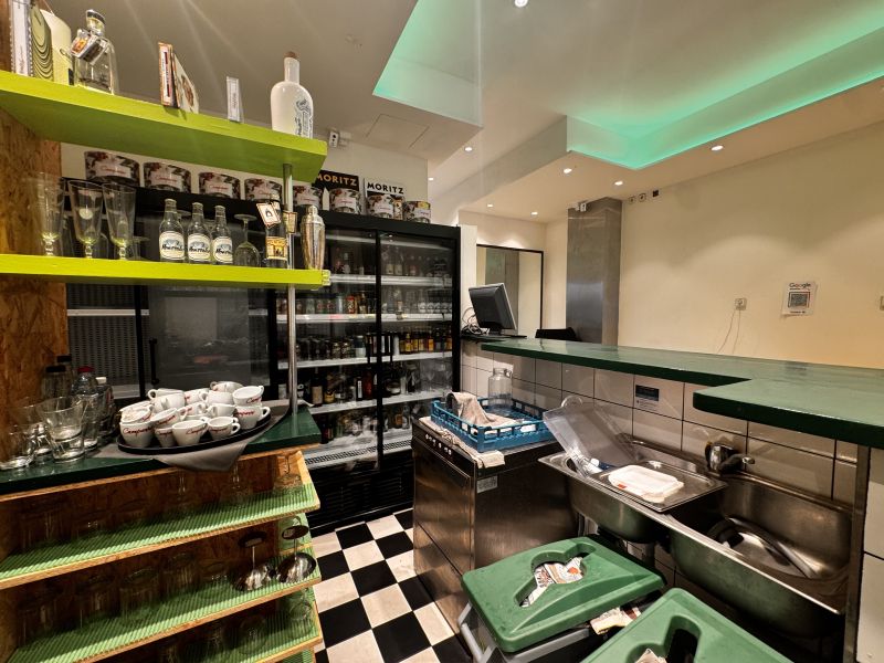 -EN TRASPASO- Restaurante/Bar en Av. España