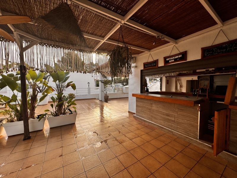 -EN ALQUILER/EN VENTA- Bar-Restaurante en Port des Torrets (Playa)