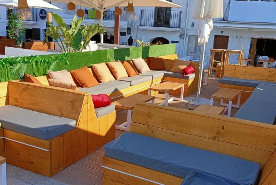 Cocktail bar in Av. Andanes