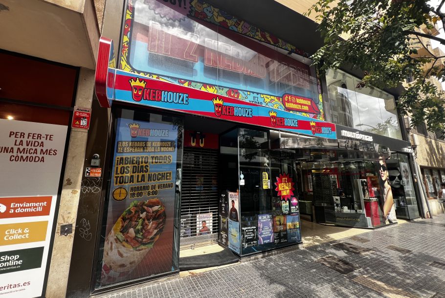 Restaurante  en avenida d’Espanya.