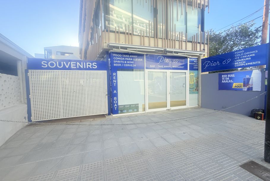 Grocery & souvenir shop in profitable location