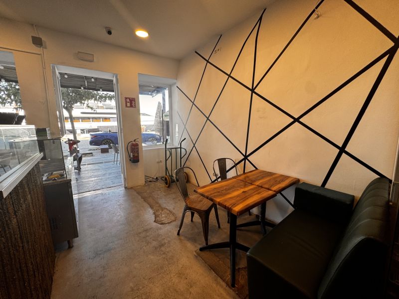 -EN TRASPASO- Local en Av. Andanes (primera linea puerto)